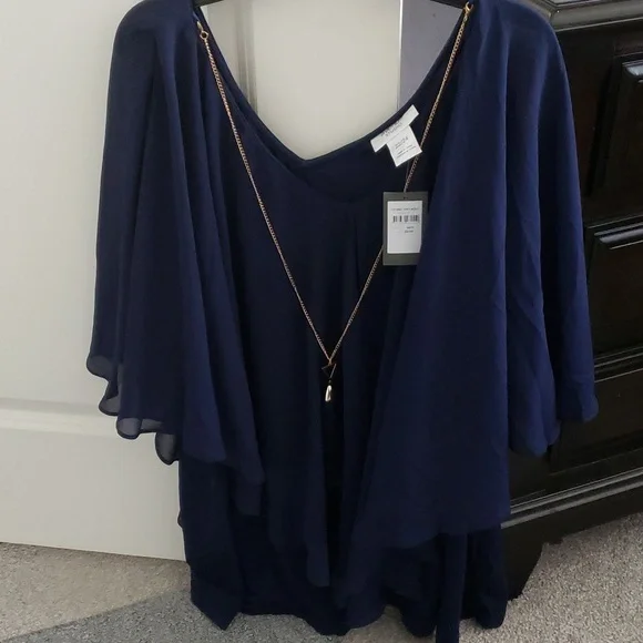 NWT Avenue Navy Overlay V-Neck Removable Tassel Necklace Blouse - Picture 8 of 9